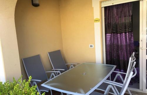 Pizzo Apartment | Beachfront Pizzo Beach Club Studio with Pool & Ocean View