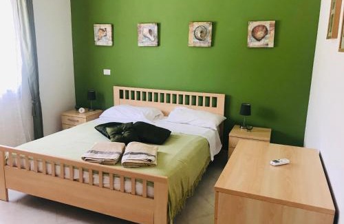 Pizzo House | Relaxing Pizzo Beach Club Two-Bed Apartments with Ocean View