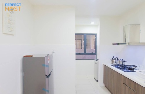 Ara Damansara Apartment | Comfortable PJ #9: High-Speed Wifi & Pool in Petaling Jaya