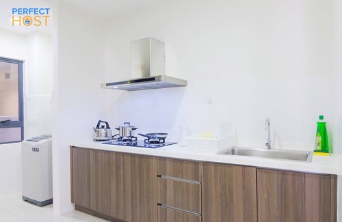 Ara Damansara Apartment | Comfortable PJ #9: High-Speed Wifi & Pool in Petaling Jaya