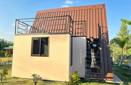 Buriram Ski Chalet | Family Retreat at บ้านริมน้ำ with Pet-Friendly Amenities