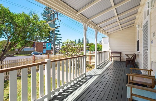 South West Rocks Cottage | Cozy PJ's Cottage - Steps from the Beach, Pet Friendly