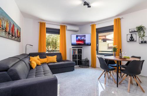 Pjescana Uvala Apartment | Pet-Friendly Paradise in Pješčana Uvala - Rated 10/10