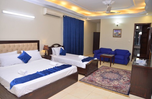 D.H.A. Cabin | Budget-Friendly Ibis Lodge Guest House in DHA Khayaban-e-Mujahid