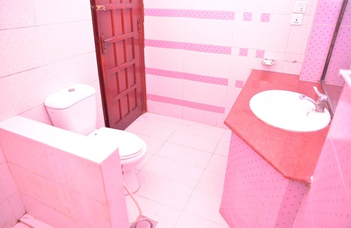 D.H.A. Cabin | Budget-Friendly Ibis Lodge Guest House in DHA Khayaban-e-Mujahid