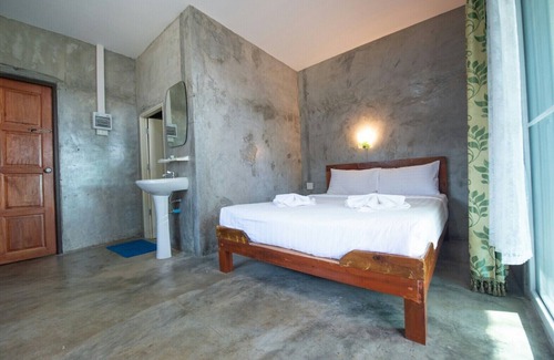 Sikao Hotel | Family-Friendly PK Resort with Restaurant & Breakfast Options