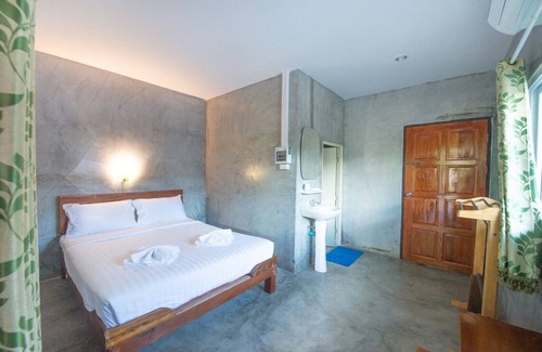 Sikao Hotel | Family-Friendly PK Resort with Restaurant & Breakfast Options
