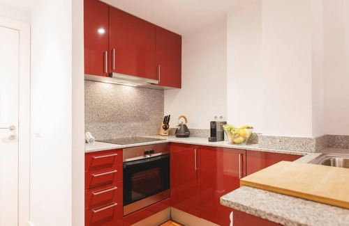 el Mercadal Apartment | Inviting Duplex Apartment near Plaça Catalunya with Spa