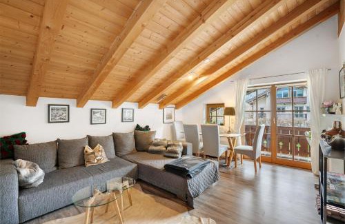 Weissbach an der Alpenstrasse Apartment | Place In The Bavarian Mountains