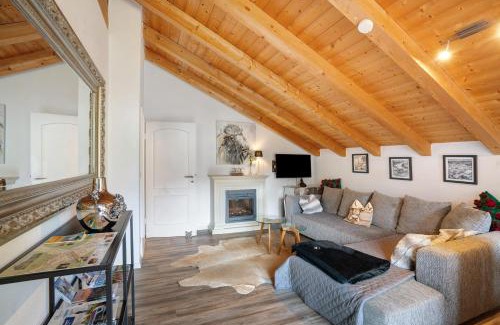 Weissbach an der Alpenstrasse Apartment | Place In The Bavarian Mountains