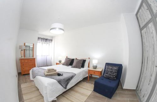 Armacao de Pera Apartment | Oceanfront Retreat: Place in the Sun Residence Awaits You