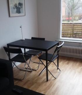 Centrala staden Apartment | Pet-Friendly Place Lund Studios with Breakfast & Hot Tub