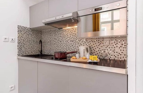 Jean-Medecin Apartment | Experience Place Massena: Luxury Studio 200m from Beach