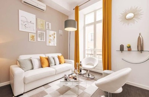 Jean-Medecin Apartment | Experience Place Massena: Luxury Studio 200m from Beach