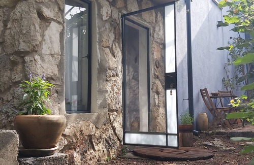 Kiryat Tiv'on Apartment | PLACE4REST Cozy 1-bedroom apartment in amazing Kiryat Tiv'on with WiFi, AC