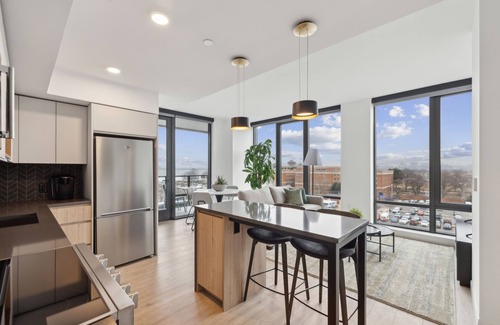 Buzzard Point Apartment | Placemakr Buzzard Point