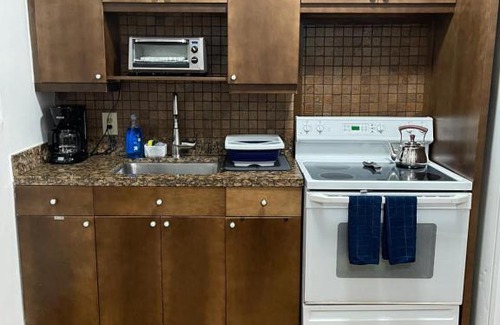 Douglas Apartment | Serene Retreat in the Heart of Miami with Pet-Friendly Amenities