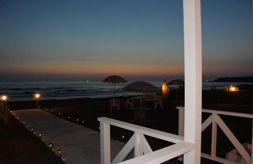 Shika-machi House | Beachfront Bliss: Ocean View with Private Beach Access