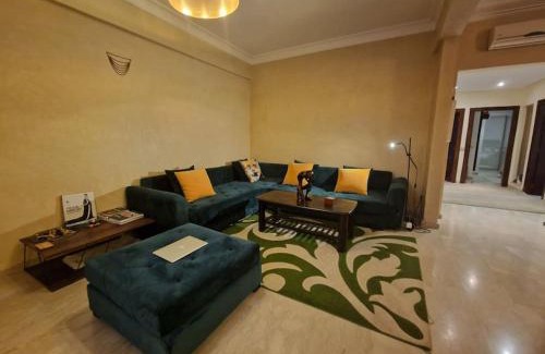 Skhirat Plage Apartment | Plage, Piscine, et Confort Moderne