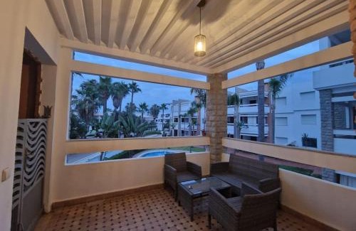 Skhirat Plage Apartment | Plage, Piscine, et Confort Moderne