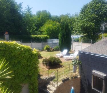 Tremuson Apartment | Cozy T1 with Garden & Ocean Views for Family Getaways