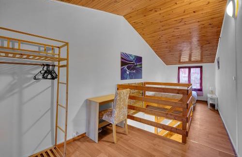 Plaisance-du-Touch Apartment | Pet-Friendly Retreat in Plaisance-Du-Touch with Garden