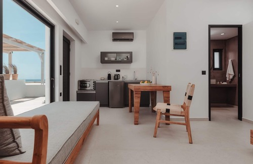 Pilalimata Hotel | Discover Plakakia Apartments with Breakfast & Family Amenities