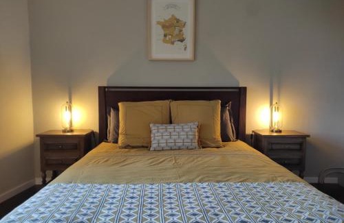 Pays-de-Belves Bed & Breakfast | Pet-Friendly Planches et Plonk: Guest Rated 9.4/10!