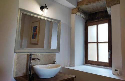 Pays-de-Belves Bed & Breakfast | Pet-Friendly Planches et Plonk: Guest Rated 9.4/10!