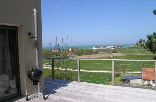 Hautot-sur-Mer House | Welcoming Getaway at Planches - Pet & Child Friendly Stay