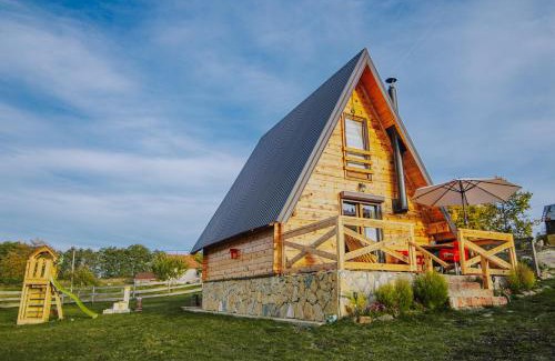 Kremna House | Exceptional Planinska kuća Isiteo with Hot Tub & Family Fun