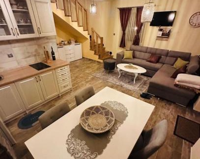 Republika Srpska House | Family-Friendly Retreat at Planinska kuća Mali Raj