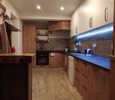 Sumece Ski Chalet | Discover Planinska kuća "Sedam Vlašića" with Oceanfront Views