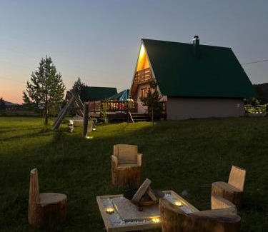 Zabljak House | Exceptional Stay at Planinska Kuca: Family-Friendly Retreat