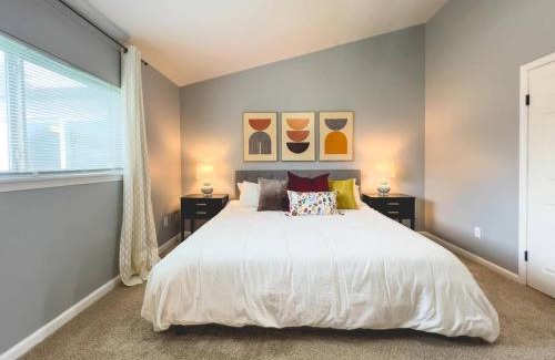 Plano House | Plano Family Haven Cozy & Close To Everything!