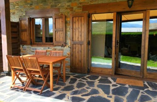 Olopte Apartment | Inviting Ground Floor Pool Retreat in Olopte for Families
