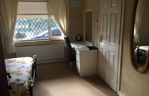 Kingscourt Bed & Breakfast | Guest Rated 10/10 - Family-Friendly Plantation Lodge B&B