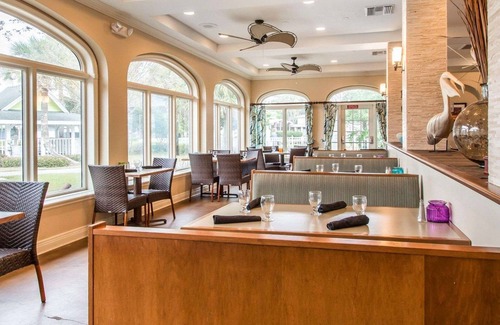 Crystal River Resort | Relax at Plantation Resort on Crystal River with Premium Amenities