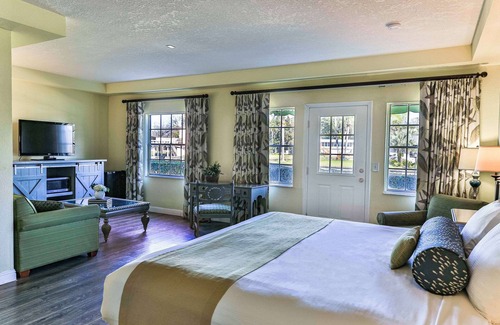 Crystal River Resort | Relax at Plantation Resort on Crystal River with Premium Amenities