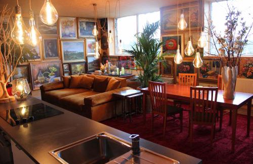Poelkapelle Apartment | Experience Comfort at Plantkot: Pet-Friendly & Family Fun