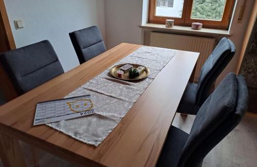 Schernfeld Apartment | Highly Rated Plapperer’s Fewo: Family & Pet Friendly Stay