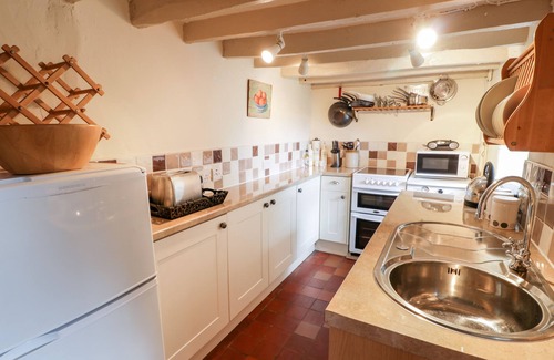Trawsfynydd Cottage | Cozy PLAS ARENIG with Open Fire in Trawsfynydd
