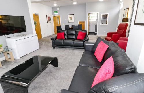 Saint Asaph House | Pet-Friendly Retreat at Plas Coch: Your Perfect Getaway
