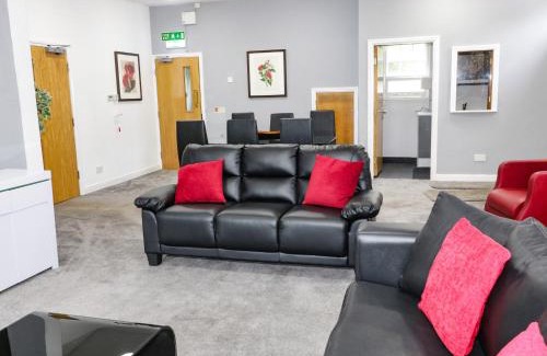 Saint Asaph House | Pet-Friendly Retreat at Plas Coch: Your Perfect Getaway