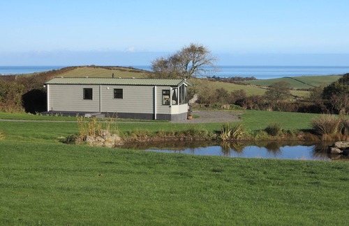 Cylch-Y-Garn Cottage | Plas Tirion Caravan