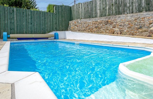 Mynytho Cottage | Plas y Foel - a cottage that sleeps 12 guests in 6 bedrooms