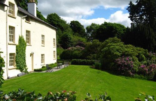 Graigfechan House | Experience Plas yn Yale with Spectacular Mountain Views