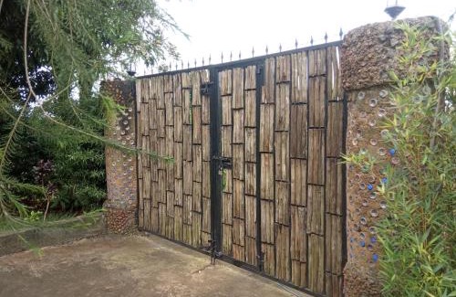 Entebbe Cabin | Eco-Friendly Plastic Bottles House - Guest Rated 9.5/10