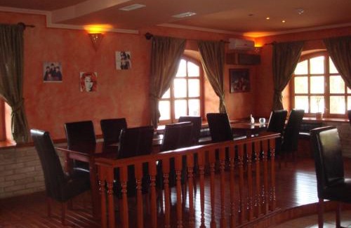Nagyszenas Bed & Breakfast | Pet-Friendly Platán Panzió with Kitchen & Breakfast Options
