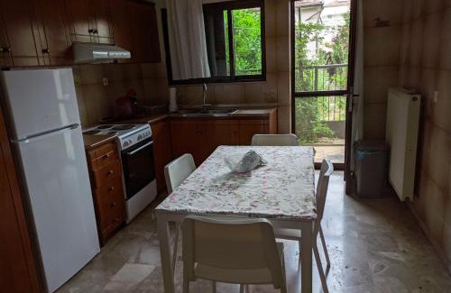 Karditsa Apartment | Family-Friendly Plateia Home with 9.2/10 Guest Ratings